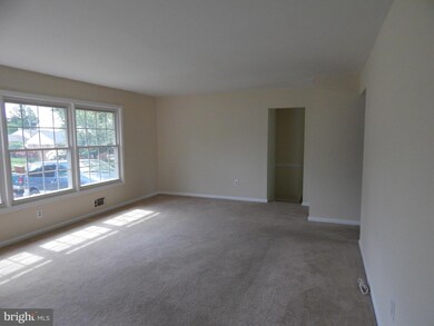 1912 Tadcaster Rd, Catonsville, MD 21228 - photo 6