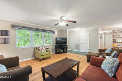 601 Ensley Dr, Knoxville, TN 37920 - photo 7