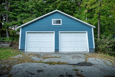 28 Searles St, Livermore Falls, ME 04254 - photo 7