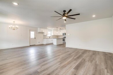 2221 Meteor Trail, Granbury, TX 76048 - photo 6