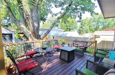 3924 41st St, Des Moines, IA 50310 - photo 5