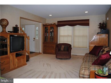 73 Makefield Rd, Yardley, PA 19067 - photo 3