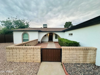 2717 W Laguna Azul Cir, Mesa, AZ 85202 - photo 2