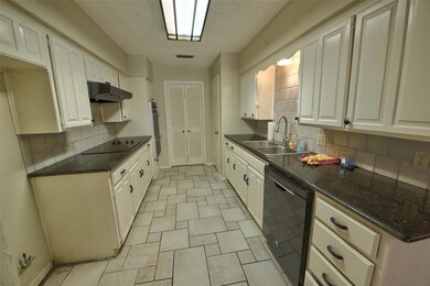 3313 Lancelot Ct, Bedford, TX 76021 - photo 7