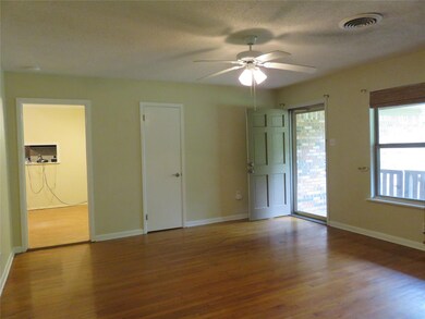 124 E Coffin St, Denison, TX 75021 - photo 7