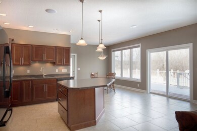 4008 Wedgewood Dr, Cedar Falls, IA 50613 - photo 4