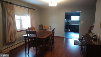 138 E Grant St, McAdoo, PA 18237 - photo 3