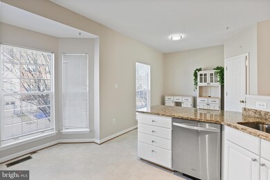 8108 Mallard Shore Dr, Laurel, MD 20724 - photo 6