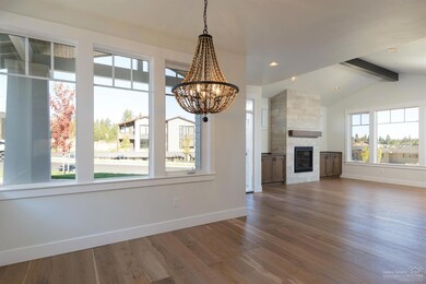 3026 NW Clearwater Dr, Bend, OR 97703 - photo 4