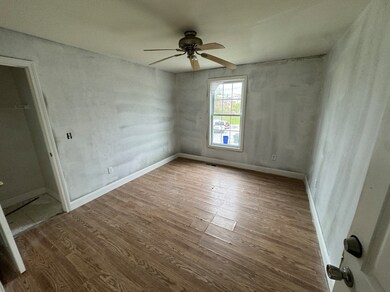 184 Stevens St, Fall River, MA 02721 - photo 2