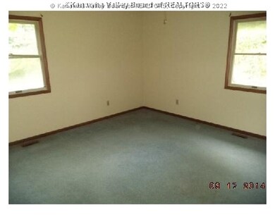 94 Mannon Dr, Alum Creek, WV 25003 - photo 6