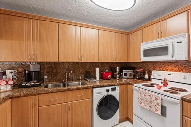 1810 W 56th St unit 3223, Hialeah, FL 33012 - photo 6