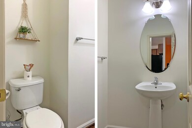 1127 Sageview Dr, Pottstown, PA 19464 - photo 5