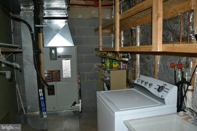 18921 Piney Point Place, Germantown, MD 20874 - photo 5