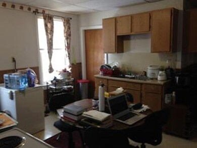 12 Maxwell St, Worcester, MA 01607 - photo 6