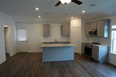 10703 Crockett Martin Rd, Conroe, TX 77306 - photo 2