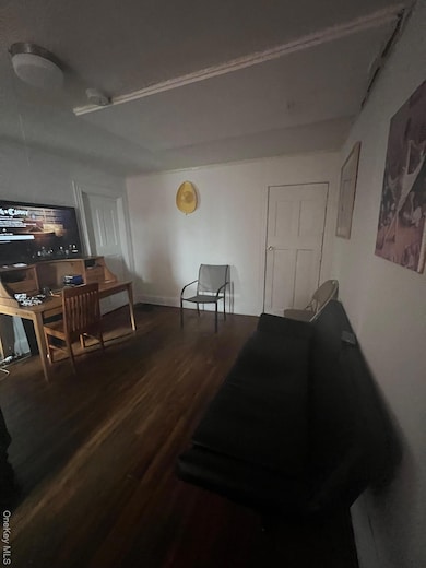 21 Maple Ave, Port Jefferson Station, NY 11776 - photo 7