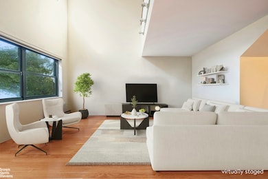 642 Washington St unit 4 B, New York, NY 10014 - photo 4