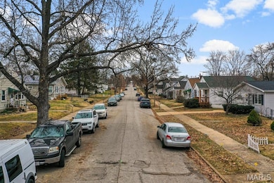 unlisted-address, Saint Louis, MO 63109 - photo 3