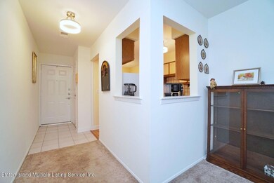 33 Stonegate Dr, Staten Island, NY 10304 - photo 3