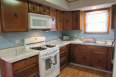 824 Hull Ave, Westchester, IL 60154 - photo 3