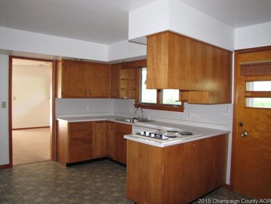 400 N Niles Ave, Tuscola, IL 61953 - photo 2