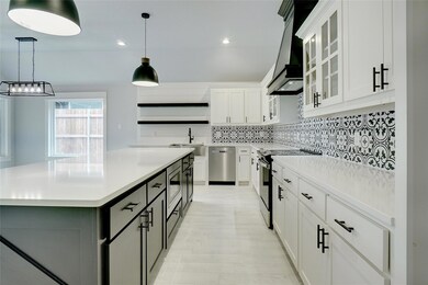 925 Tesslynn Ave, Godley, TX 76044 - photo 5