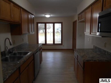 Photo 4