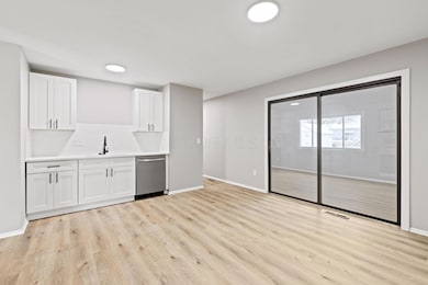 4216 Grayfriars Ln, Columbus, OH 43224 - photo 7