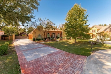 311 Lobel Ct, Mandeville, LA 70448 - photo 2