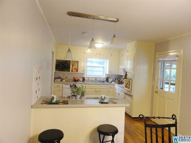 2604 2nd Place NW, Center Point, AL 35215 - photo 4