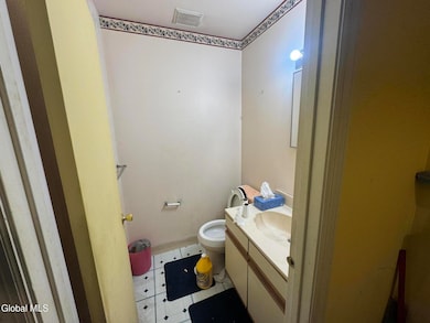 128 S Pearl St, Albany, NY 12202 - photo 3