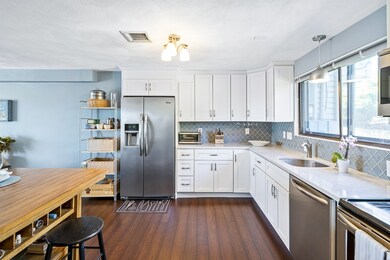 1695 N Shore Rd unit 8, Revere, MA 02151 - photo 4