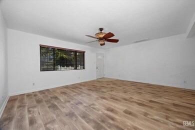 724 Philippine St, Taft, CA 93268 - photo 7