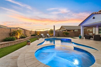 Heated pool & Spa