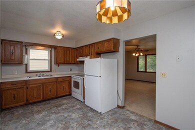 1000 E 19th St N, Newton, IA 50208 - photo 6