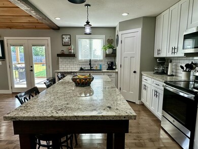 B1A03C21-804C-4237-BC60-85D954B646EC_1_2