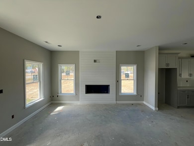 503 E 1st St, Princeton, NC 27569 - photo 4