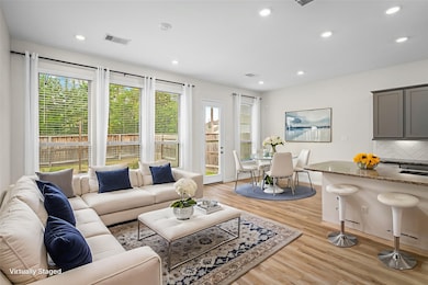 646 Aspen Falls Ct, Conroe, TX 77304 - photo 2