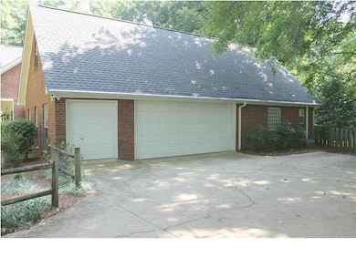 Three Car Garage!
