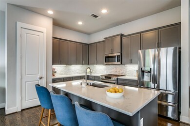 6025 Chimera Ct, Dallas, TX 75206 - photo 5