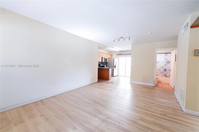 8041 Lake Dr unit 102, Doral, FL 33166 - photo 5