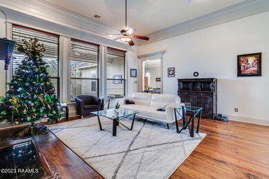 516 Cypress Cove Living2