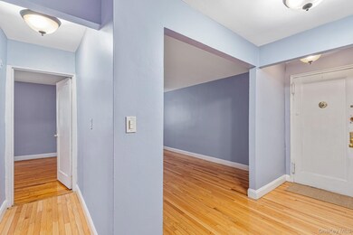 102-55 67th Rd unit 2V, Forest Hills, NY 11375 - photo 6
