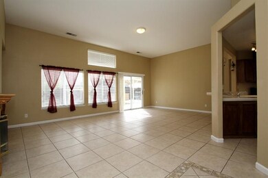 122 N Cypress Ave, Fresno, CA 93727 - photo 5