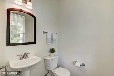 26201 Lands End Dr, Chantilly, VA 20152 - photo 5