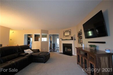 5055 Daffodil Ln, Concord, NC 28025 - photo 4