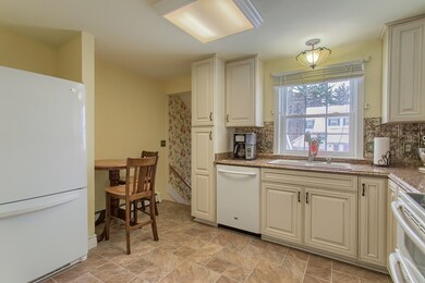 98 Berrington Rd, Leominster, MA 01453 - photo 2