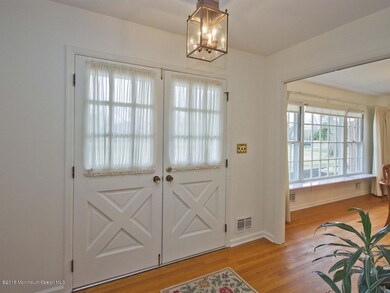 002_FOYER.jpg