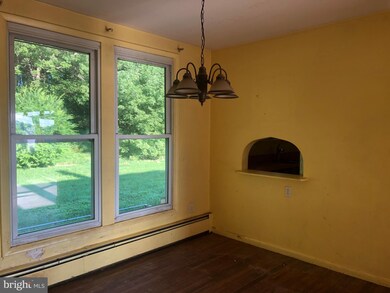 8 Crestview Dr, Schuylkill Haven, PA 17972 - photo 2